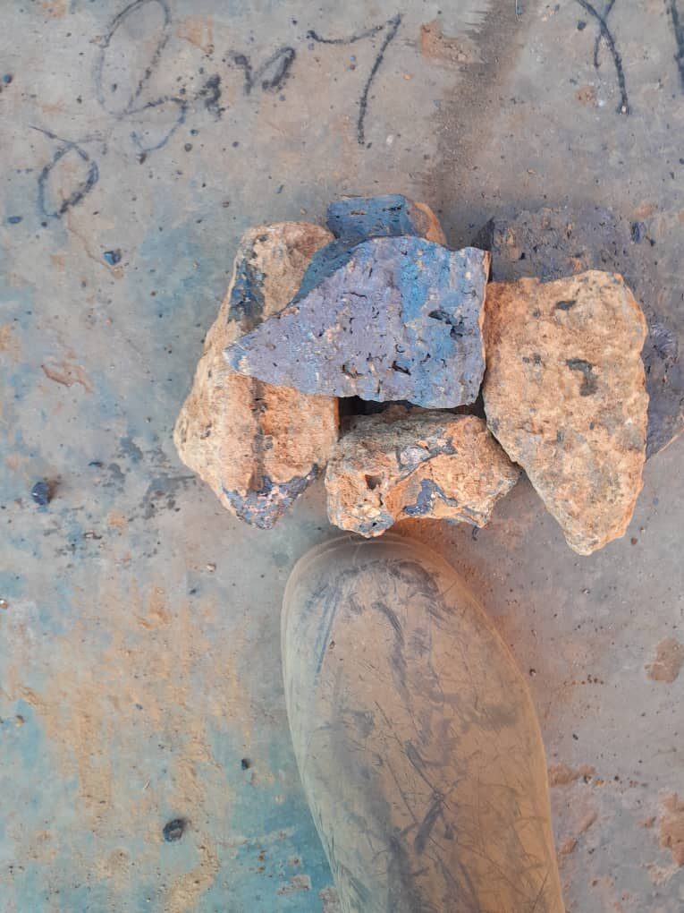Ore sample handling